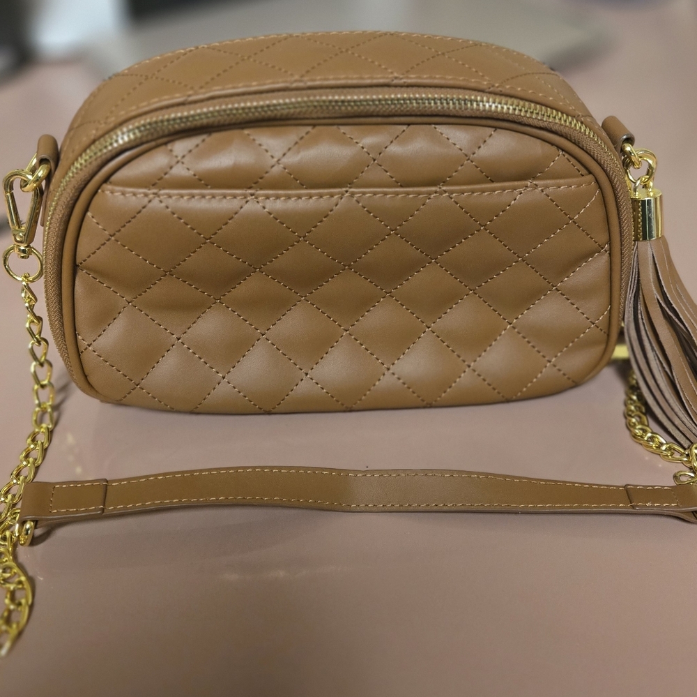 Joy & Iman Diamond Quilted Genuine Leather Crossbody With RFID~ - Picture 3 of 16